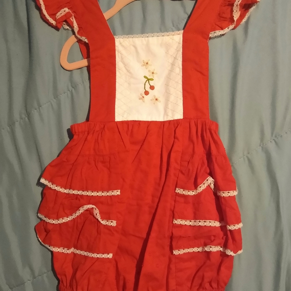 Well Dressed Wolf Cherry Bubble 2T